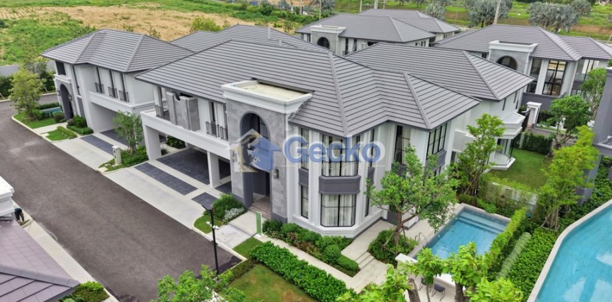 Maison à Pattaya, Thaïlande 5 chambres № 196101