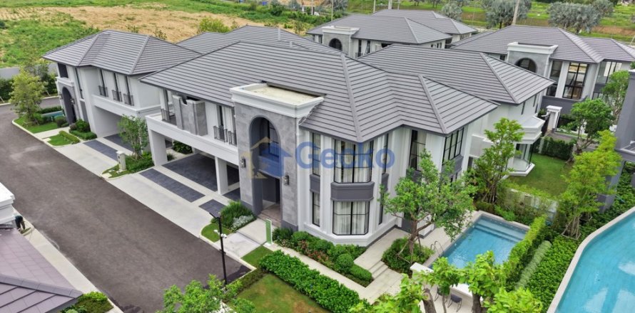 Maison à Pattaya, Thaïlande 5 chambres № 196101