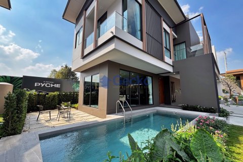 Maison à Pattaya, Thaïlande 4 chambres № 196105