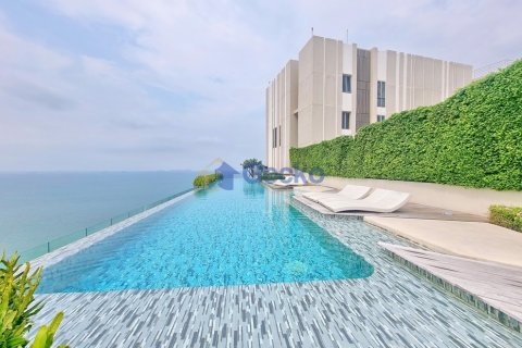 Condo in Pattaya, Thailand, 2 bedrooms  № 196100
