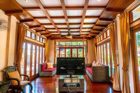 House in Pattaya, Thailand 4 bedrooms № 196661 - photo 12