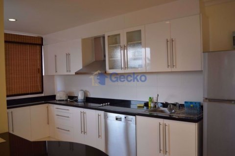 Condo in Pattaya, Thailand, 1 bedroom № 196663 - photo 3