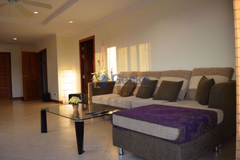 Condo in Pattaya, Thailand, 1 bedroom № 196663 - photo 4