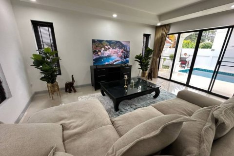 Villa in Sattahip, Thailand 4 bedrooms № 115287 - photo 3