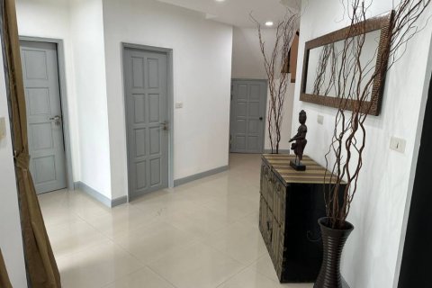 Villa in Sattahip, Thailand 4 bedrooms № 115287 - photo 10