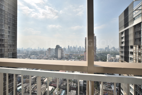 Condo in Bangkok, Thailand, 1 bedroom  № 184223 - photo 2