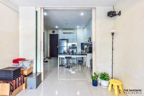 Condo in Bangkok, Thailand, 2 bedrooms  № 184225 - photo 2
