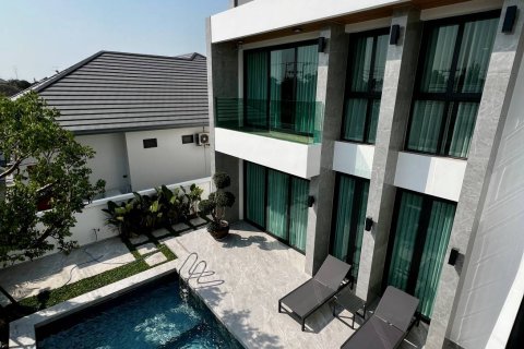 Villa in Bang Lamung, Thailand 5 Schlafzimmer № 222659 - Foto 2