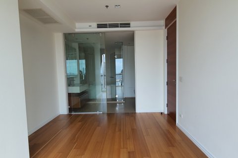 Condo à Sathon, Bangkok, Thaïlande, 1 chambre  № 143574 - photo 6