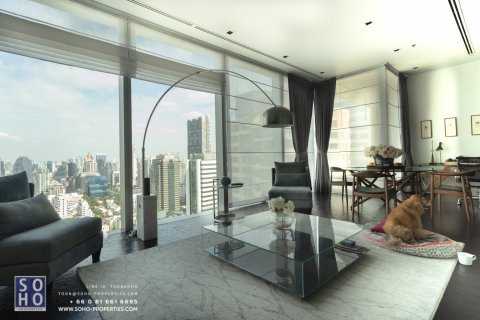 Кондоминиум с 3 спальнями в Сатхоне, Бангкок, Таиланд № 143571 - фото 1