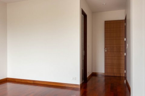 Дом в Бангкоке, Таиланд с 3 спальнями  № 143568 - фото 18