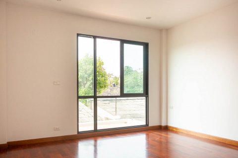 Дом в Бангкоке, Таиланд с 3 спальнями  № 143568 - фото 19