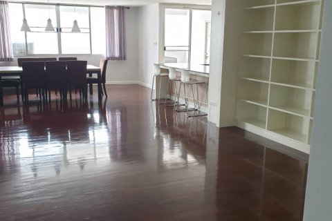 Кондоминиум с 3 спальнями в Бангкоке, Таиланд № 143570 - фото 4