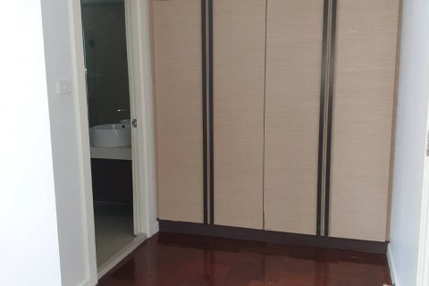 Кондоминиум с 3 спальнями в Бангкоке, Таиланд № 143570 - фото 13