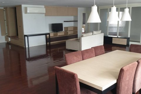 Кондоминиум с 3 спальнями в Бангкоке, Таиланд № 143570 - фото 2