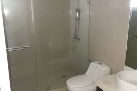 Кондоминиум с 3 спальнями в Бангкоке, Таиланд № 143570 - фото 14