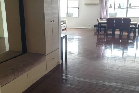 Кондоминиум с 3 спальнями в Бангкоке, Таиланд № 143570 - фото 3