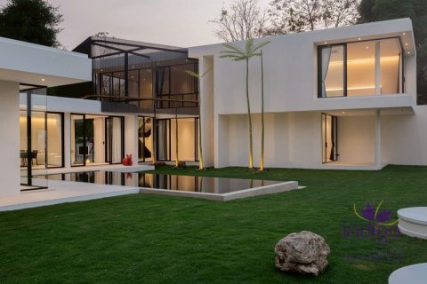 Villa in Chiang Mai, Thailand 4 bedrooms № 162674 - photo 8
