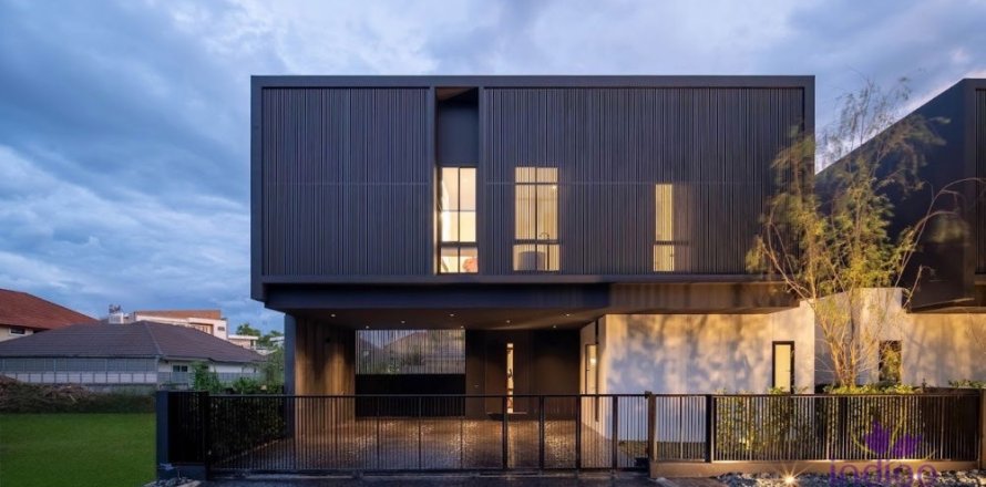 Вилла в Чиангмае, Таиланд с 5 спальнями  № 162675