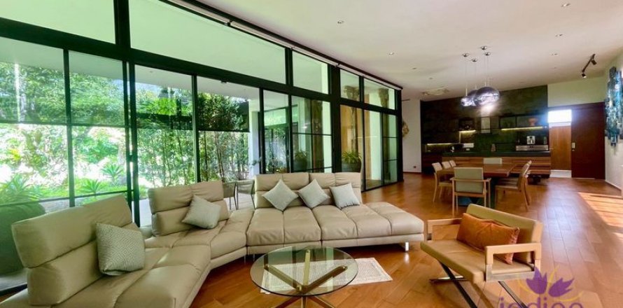 Дом в Чиангмае, Таиланд с 4 спальнями  № 162671