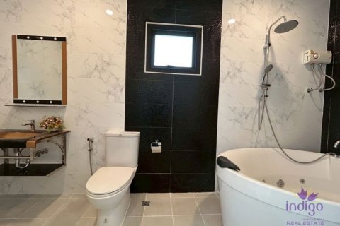 House in Chiang Mai, Thailand 5 bedrooms № 162677 - photo 20