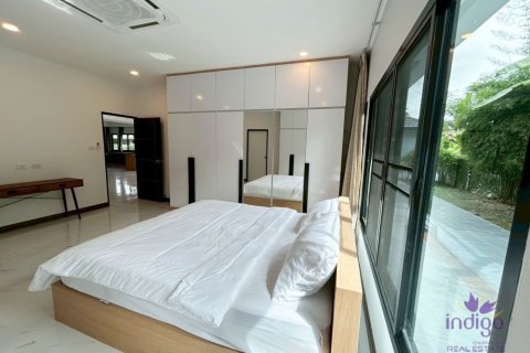 House in Chiang Mai, Thailand 5 bedrooms № 162677 - photo 17