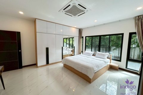 House in Chiang Mai, Thailand 5 bedrooms № 162677 - photo 18