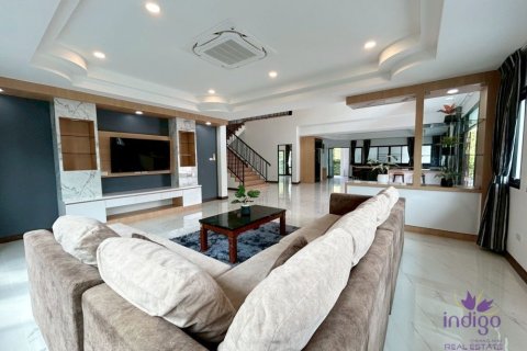 House in Chiang Mai, Thailand 5 bedrooms № 162677 - photo 7