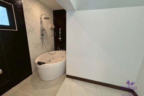 House in Chiang Mai, Thailand 5 bedrooms № 162677 - photo 21