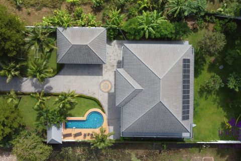 House in Chiang Mai, Thailand 5 bedrooms № 162677 - photo 1