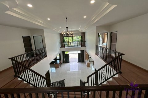 House in Chiang Mai, Thailand 5 bedrooms № 162677 - photo 30
