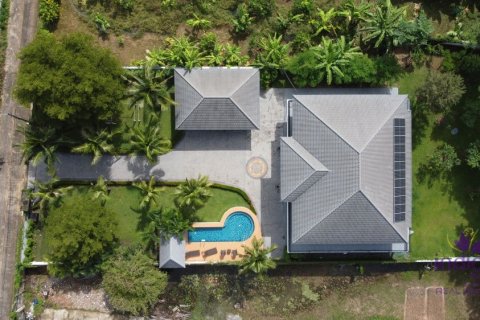 House in Chiang Mai, Thailand 5 bedrooms № 162677 - photo 2