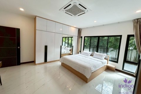 House in Chiang Mai, Thailand 5 bedrooms № 162677 - photo 19