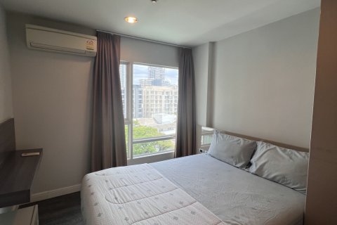 Studio in the Condo in Watthana, Bangkok, Thailand  № 161286 - photo 6