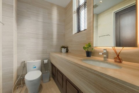 Condo in Watthana, Bangkok, Thailand, 3 bedrooms  № 161285 - photo 14