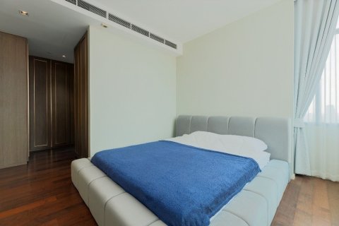 Condo in Watthana, Bangkok, Thailand, 3 bedrooms  № 161285 - photo 17