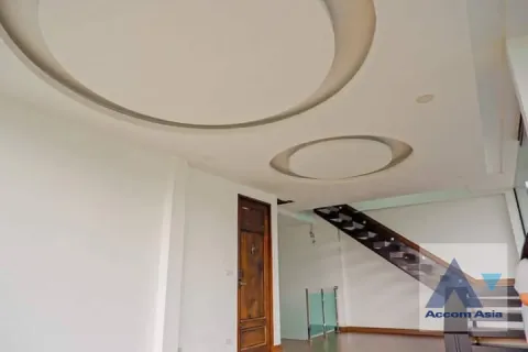 Haus in Lat Phrao, Bangkok, Thailand 4 Schlafzimmer № 216298 - Foto 14