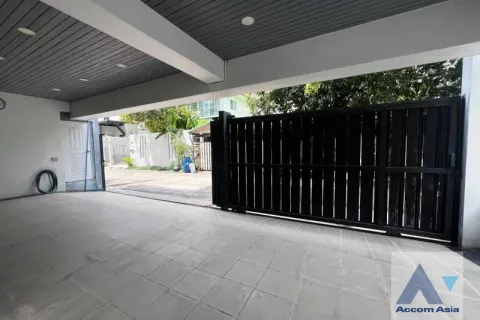 Haus in Lat Phrao, Bangkok, Thailand 4 Schlafzimmer № 216298 - Foto 9