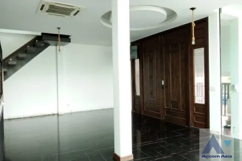 Haus in Lat Phrao, Bangkok, Thailand 4 Schlafzimmer № 216298 - Foto 10