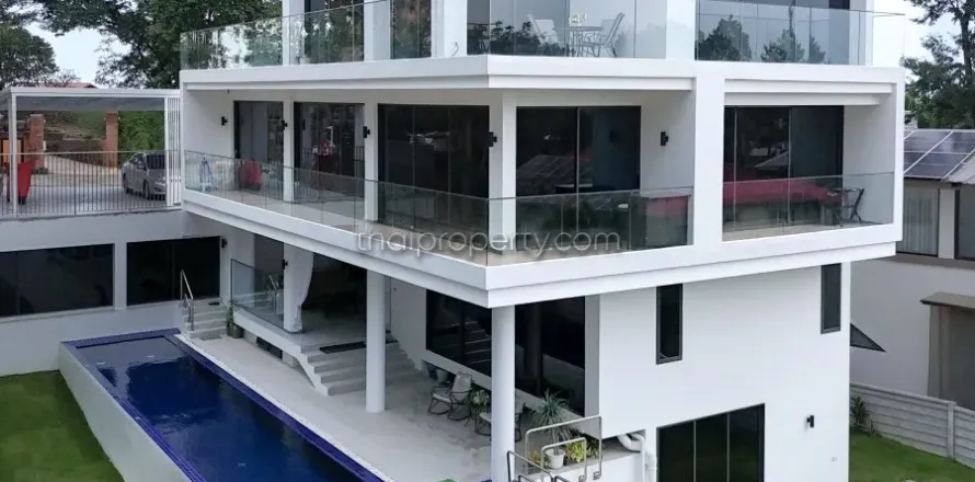 Casa de 4 dormitorios en Pattaya, Tailandia № 213347