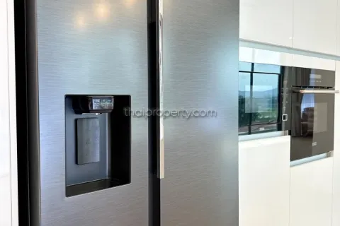 Casa de 4 dormitorios en Pattaya, Tailandia № 213347 - foto 15