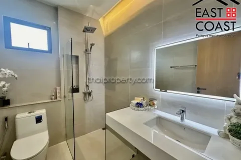 Casa de 5 dormitorios en Pattaya, Tailandia № 213351 - foto 16