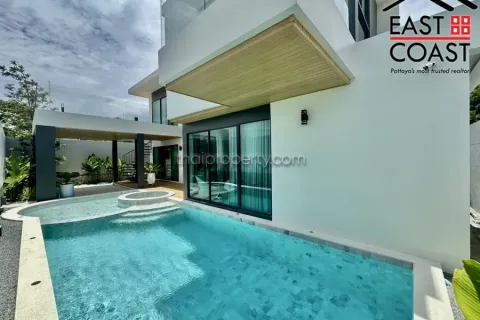 Casa de 5 dormitorios en Pattaya, Tailandia № 213351 - foto 30