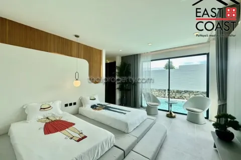 Casa de 5 dormitorios en Pattaya, Tailandia № 213351 - foto 22