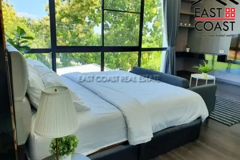 Casa de 4 dormitorios en Pattaya, Tailandia № 213348 - foto 13