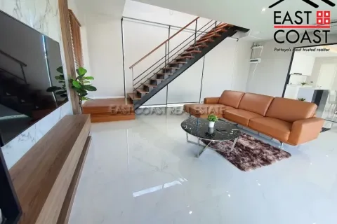 Casa de 4 dormitorios en Pattaya, Tailandia № 213348 - foto 5