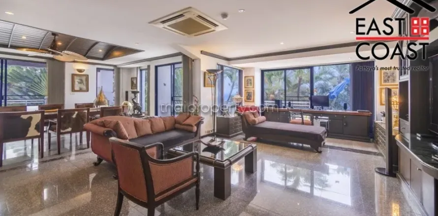 Casa de 3 dormitorios en Pattaya, Tailandia № 213353