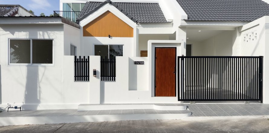 House in Phuket, Thailand 4 bedrooms № 171188
