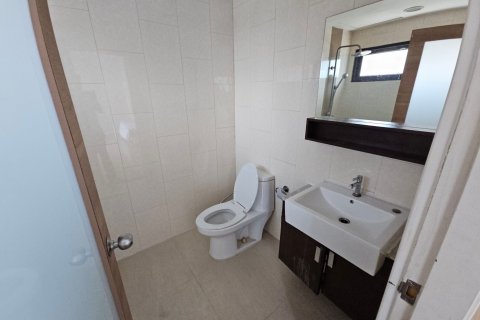 Condo à Pathum Wan, Bangkok, Thaïlande, 2 chambres  № 135885 - photo 9