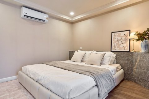 Condo in Chiang Mai, Thailand, 3 bedrooms  № 135886 - photo 7